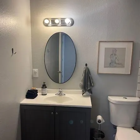The Carolyn - 2 Bedroom Apt In Quilt Town, Usa Hamilton Extérieur photo