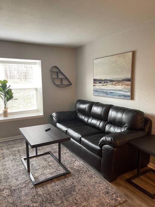 The Carolyn - 2 Bedroom In Quilt Town, Appartement