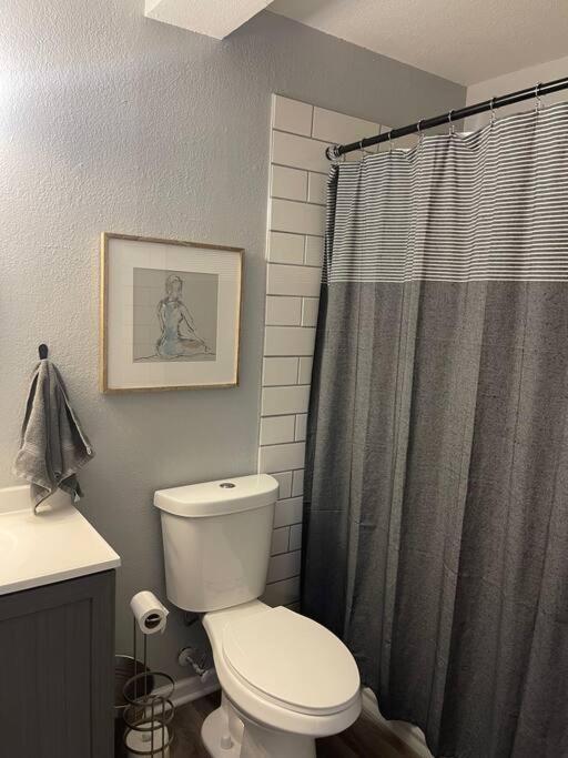 The Carolyn - 2 Bedroom In Quilt Town, Appartement *